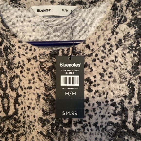 Women's short sleeved crop top sweater - Picture 3 of 4